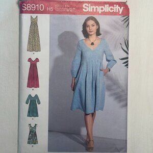 SIMPLICITY PATTERN S8910 (size 6-14)